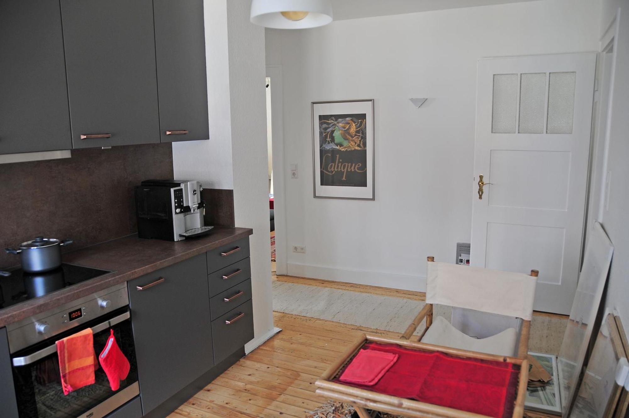 Stadt- Naturnah, Traumblick Und Balkon *